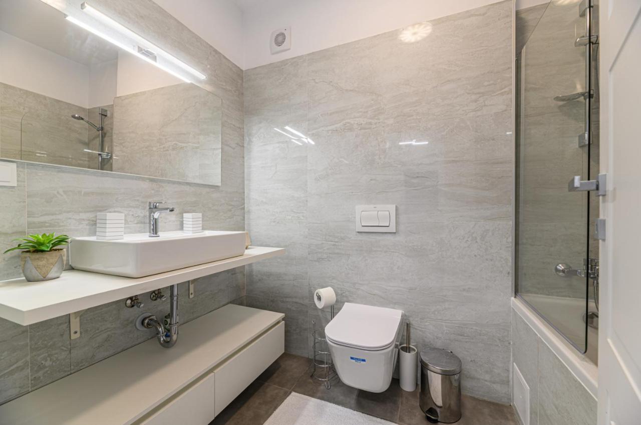 Rentforcomfort Dynamic Apartment Brasov Exterior photo